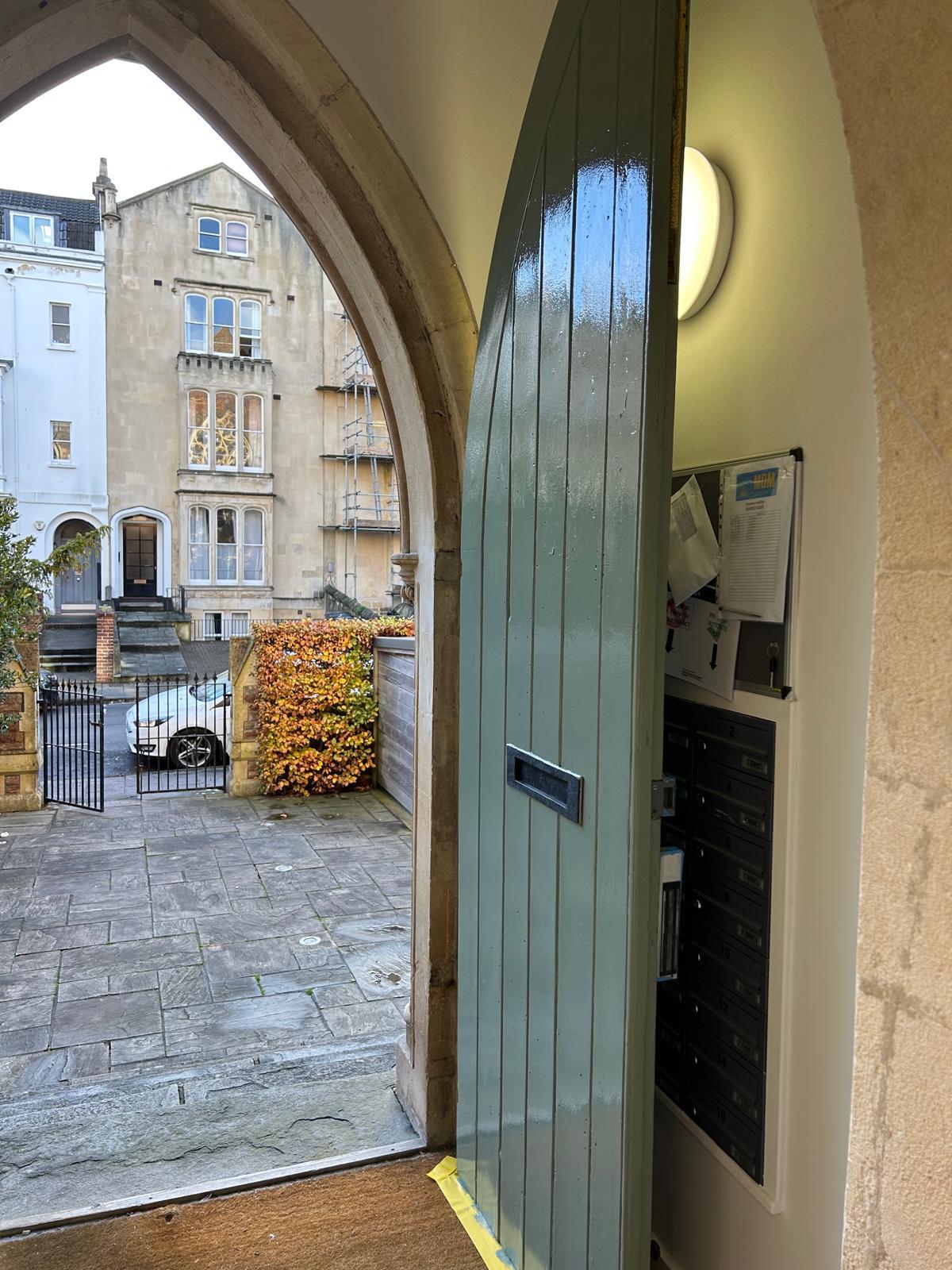 Home 29 entrance-door-painting-clifton-bs8